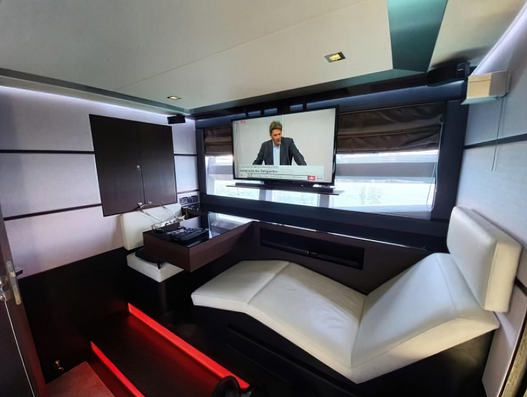 Продается моторная яхта Galeon 700 Skydeck